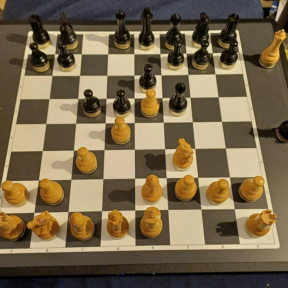 🔥Kaydenth™ Advanced Robotic Chessboard with Wooden Pieces — 66% OFF Today Only!
